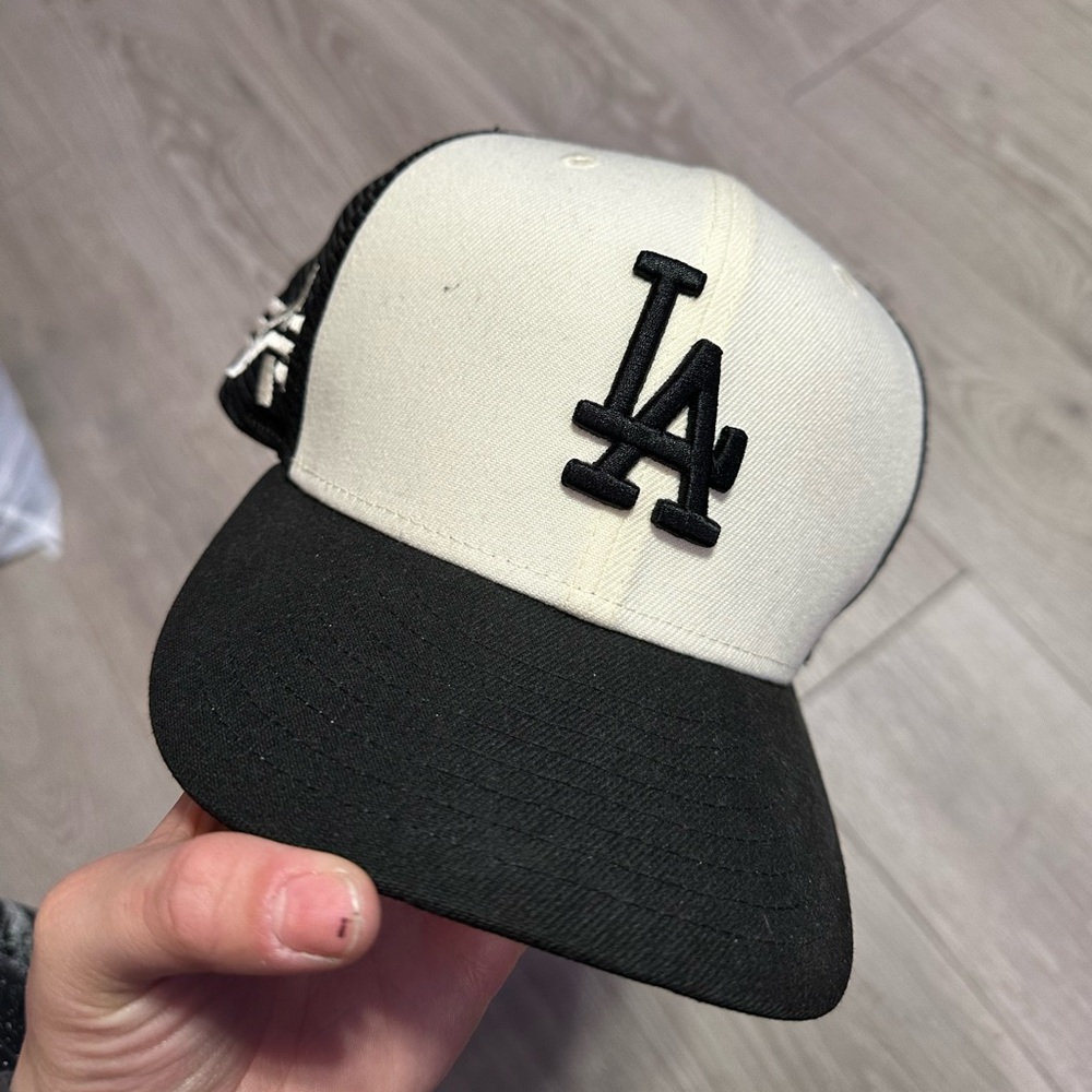 Dodger snap back